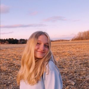 Meet your Posher, Ella